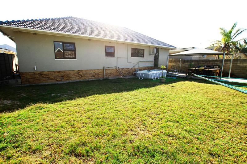 3 Bedroom Property for Sale in Shirley Park Western Cape